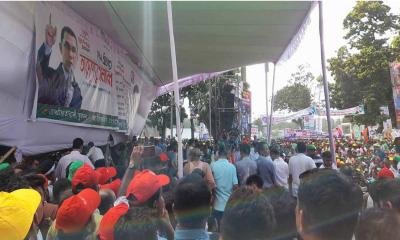 ভেঙে পড়লো বিএনপির ‘তারুণ্যের সমাবেশ’ মঞ্চ