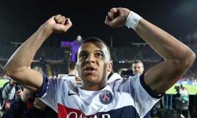 ন্যু ক্যাম্পে এমবাপ্পের ঝড়, বার্সেলোনার বিদায়