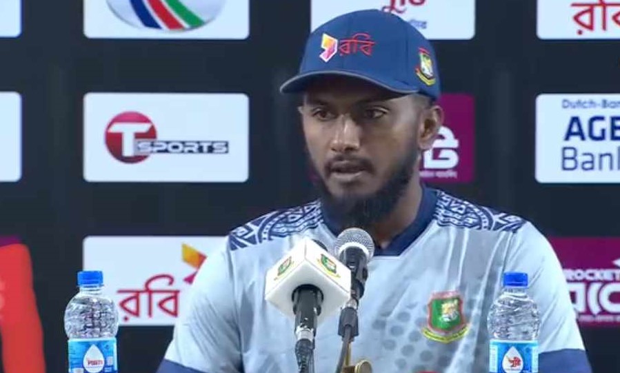 শেষ না করতে পারার আফসোস জাকেরের