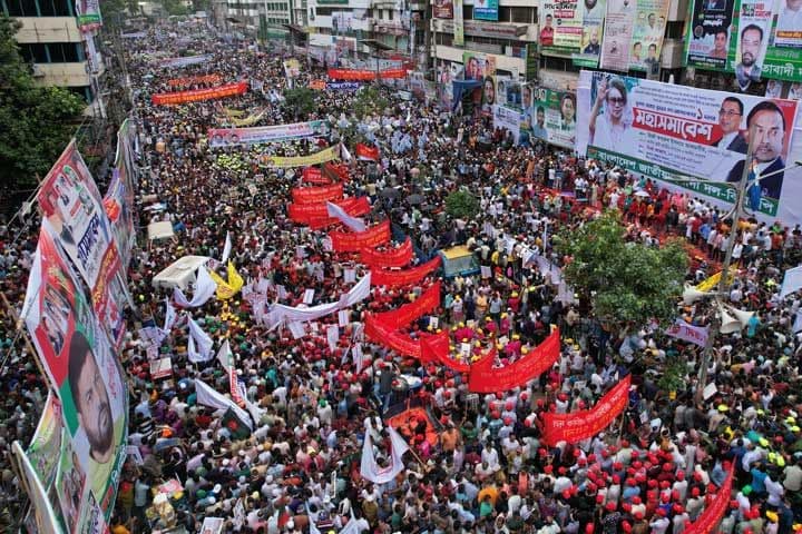 নয়াপল্টনে বিএনপির সমাবেশস্থলে ইন্টারনেট না পাওয়ার অভিযোগ