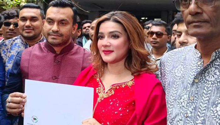 নৌকার টিকিট মিললো না মাহিয়া মাহির