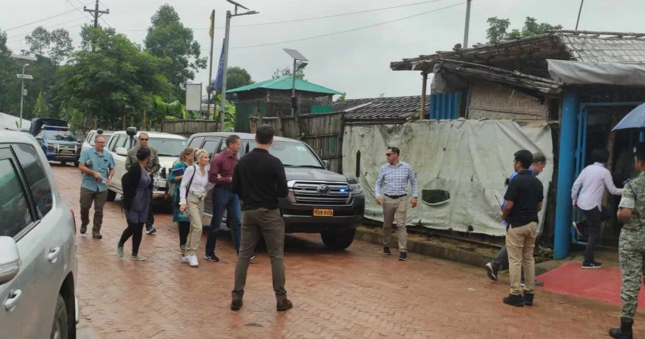 US congressional delegation visits Rohingya camps in Cox‍‍`s Bazar