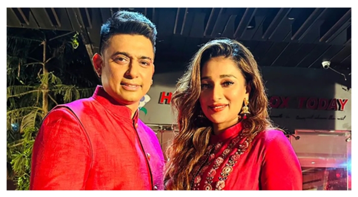স্পর্শ করায় শুটিং ফেলে কলকাতায় চলে গেলেন নায়িকা