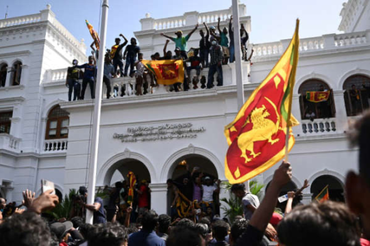 Sri Lanka protesters to end occupation of official buildings