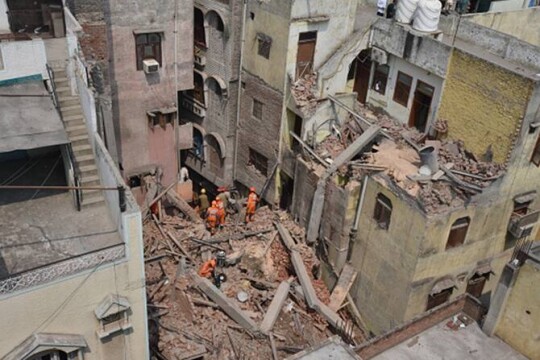 Apartment block collapses in India‍‍`s Lucknow, more than two dozen feared trapped