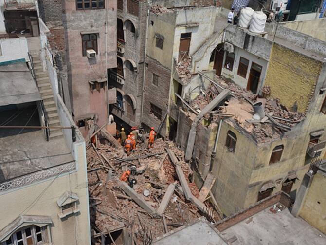 Apartment block collapses in India‍‍`s Lucknow, more than two dozen feared trapped