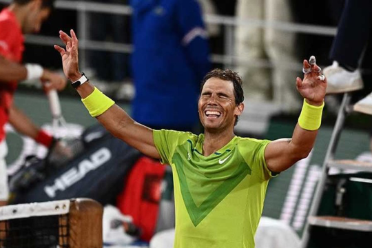 Nadal downs Djokovic in late-night epic to reach 15th French Open semi-final