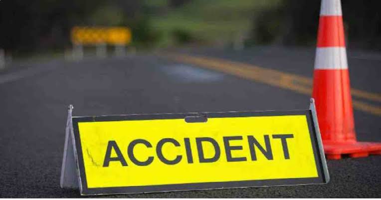 10 killed in Gopalganj, Munshiganj road crashes