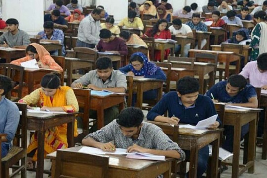 More than 4 lakh candidates sit for 43rd BCS preliminary test Friday