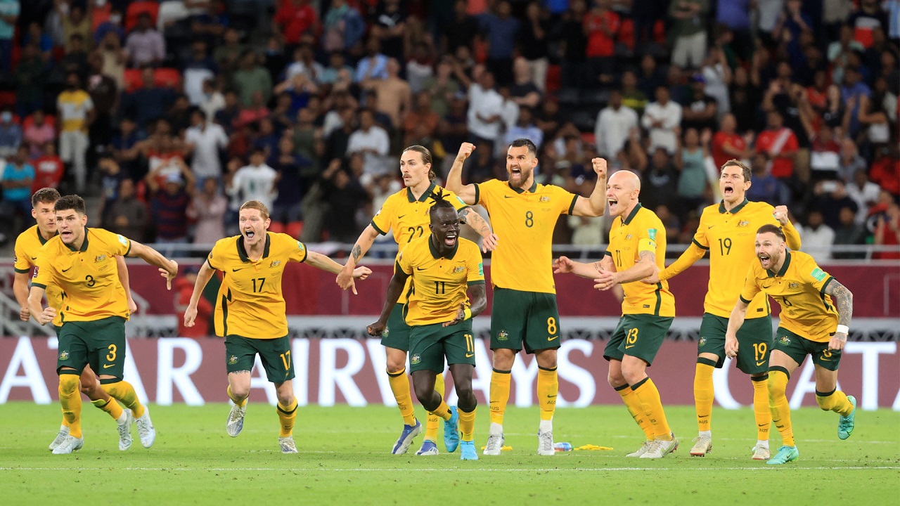 Australia beat Peru on penalties to book World Cup spot