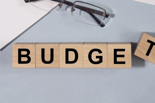 Budget to propose special VAT reduction to boost small businesses