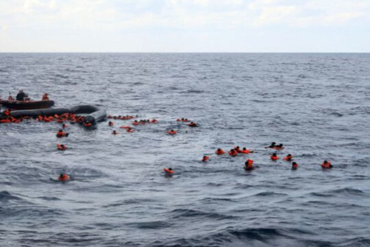 Death toll from migrant shipwreck off Tunisia hits 20
