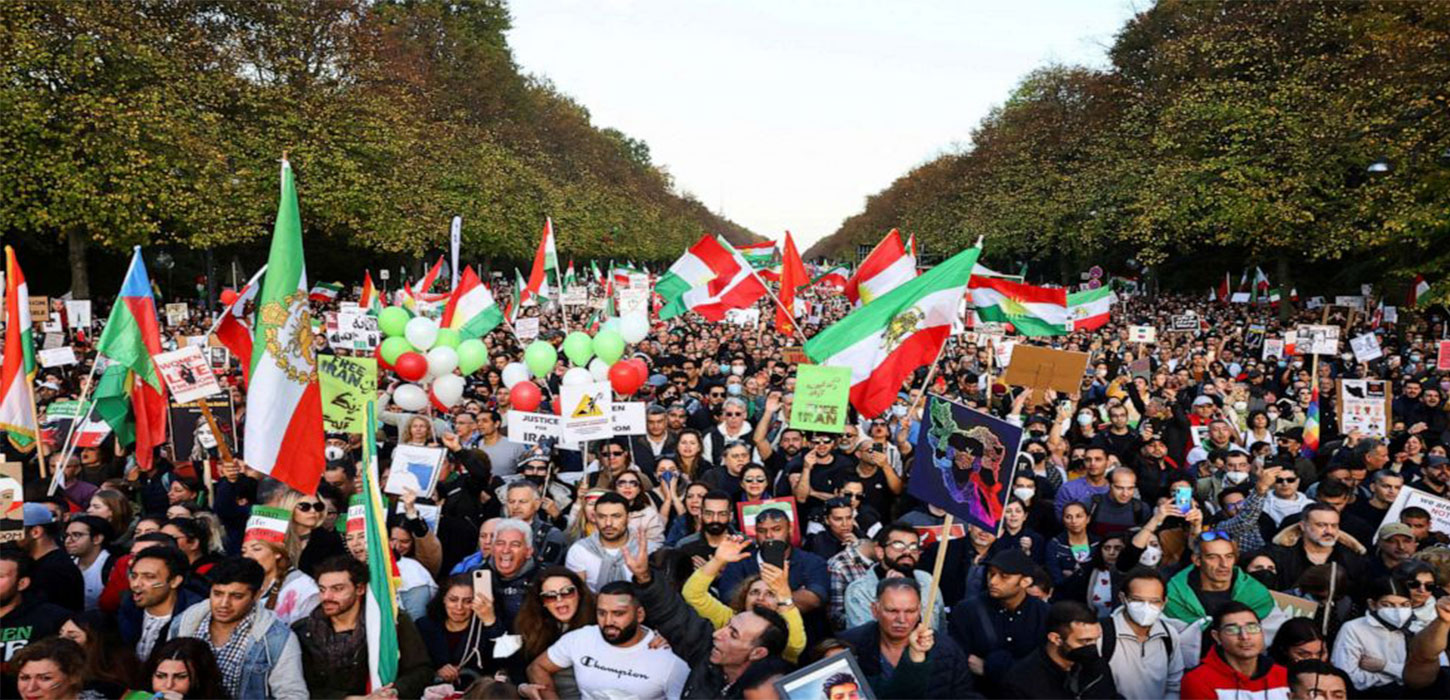 Tens of thousands march in Berlin in support of Iran protests