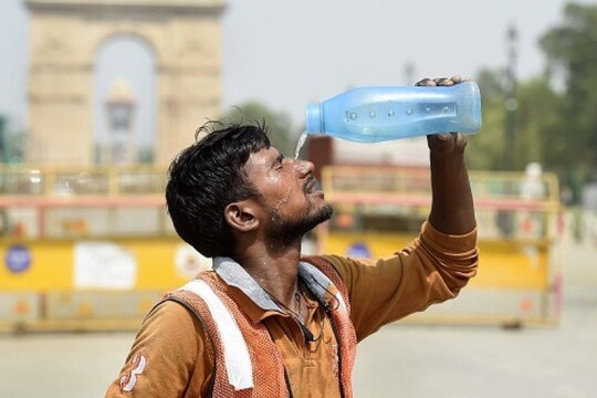 Temperature tops 49°C in parts of Delhi as heatwave soars