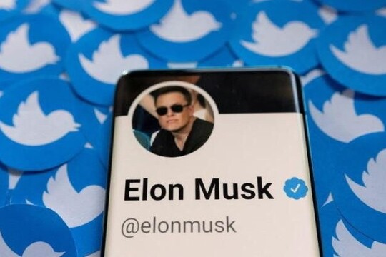 Elon Musk's Twitter lifts ban on political ads