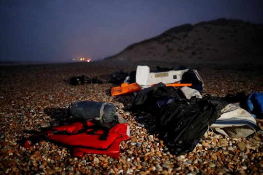 Twenty-seven migrants die as boat sinks in English Channel