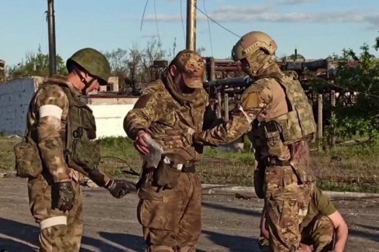 Russia says hundreds of Ukrainians surrender at Azovstal, Kyiv urges swap
