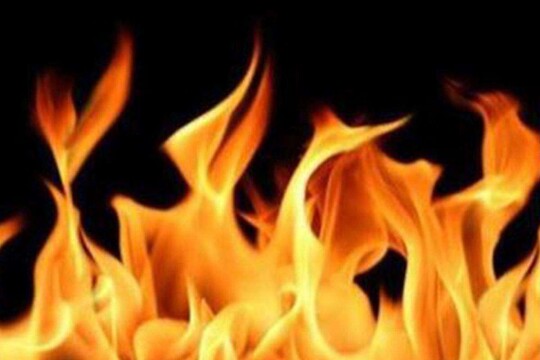 Fire destroys fourteen houses in Nilphamari