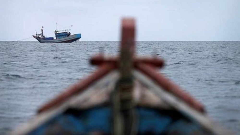 250 fishermen go missing as 16 trawlers sink in Bay