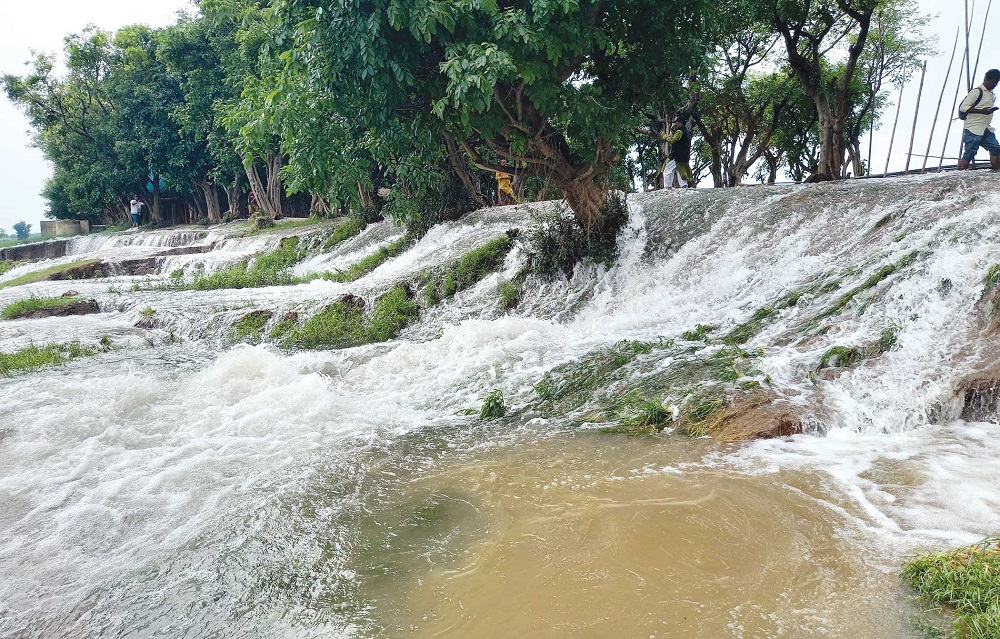 Five lakh people marooned in Sylhet, Sunamganj floods