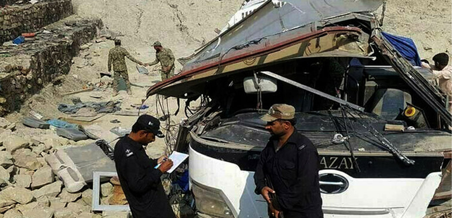 At least 39 killed in passenger bus crash in Pakistan