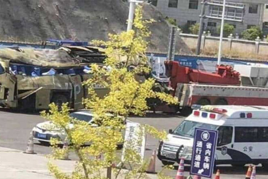 China's COVID-19 quarantine bus crashes, killed 27