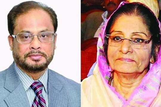 GM Quader sits with Rowshan Ershad