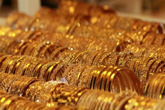 Man arrested with 44 gold bars, gold bangles from HSIA