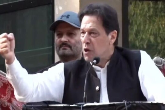 Imran ‘unavailable’ for arrest, addresses PTI workers as police remain outside Zaman Park