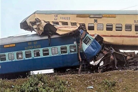 At least 9 dead in India train derailment