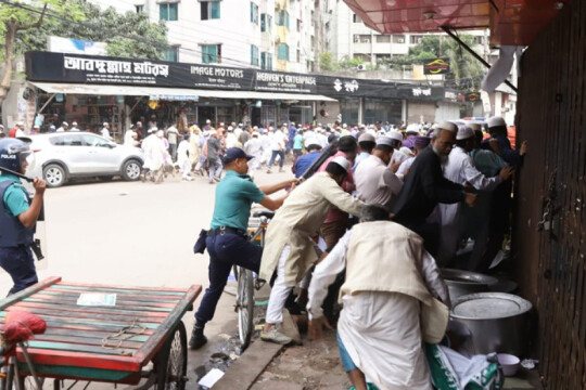 Clash between cops and Jamaat-Shibir men held in Dhaka