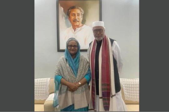 Kader Siddique meets PM Hasina, calls it family event