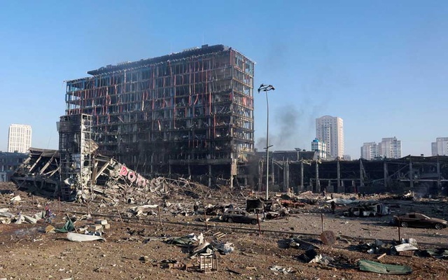 At least eight dead as Kyiv shopping centre wrecked by shelling
