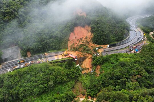 Landslide in Brazil, 8 dead