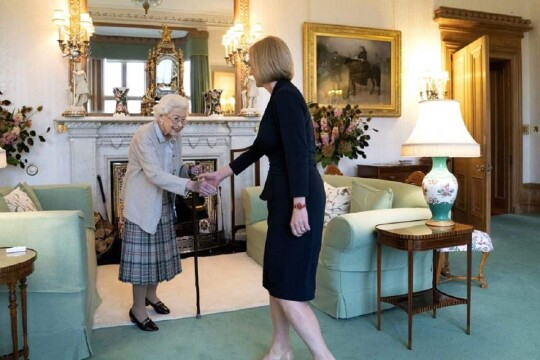 Queen appoints Liz Truss PM of UK