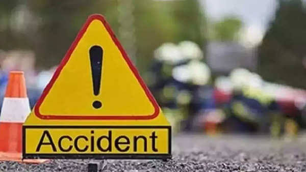Sirajganj road accident kills 3, injures 10