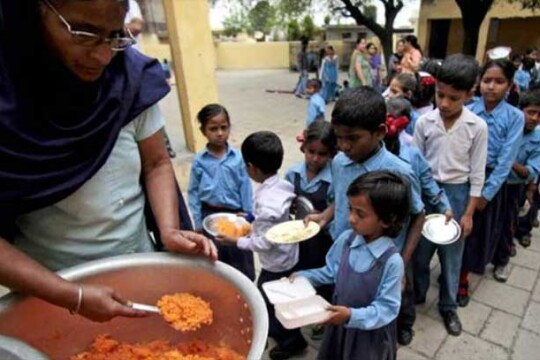 Midday meal for primary students from 2023