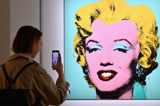 Marilyn Monroe painting sold for record-breaking $195m