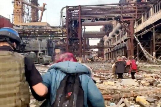 Mariupol civilians evacuated from steelworks bunker