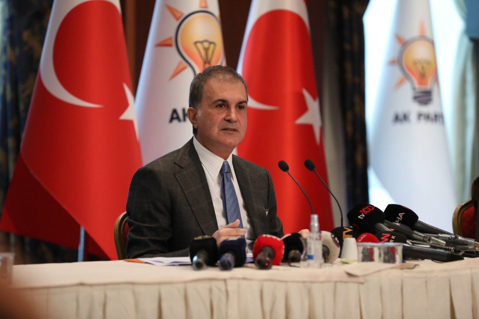 Turkish ruling party alleges western media of spraying propaganda