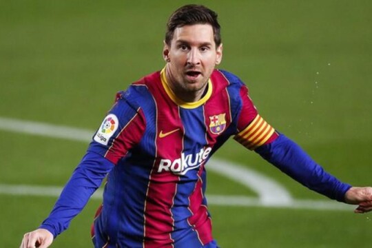 Lionel Messi now out of Barcelona contract