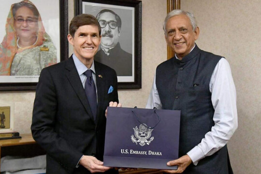 US Ambassador Earl Miller pays farewell call on Gowher Rizvi
