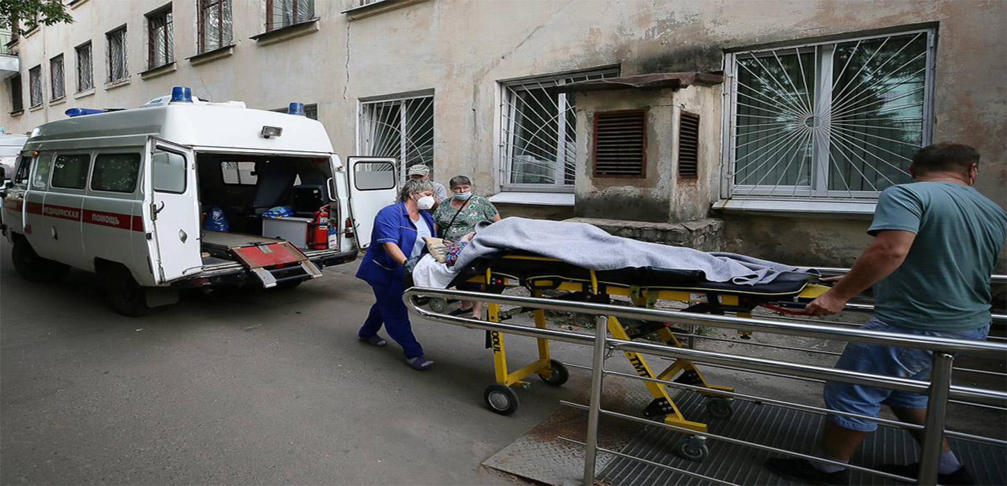 Russia records 39,658 daily COVID-19 cases, 77 deaths - crisis center