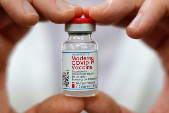 Moderna begins testing COVID vaccine in babies and children