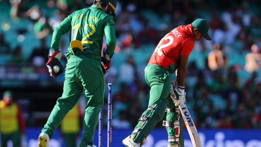 South Africa win by 104 runs against Bangladesh