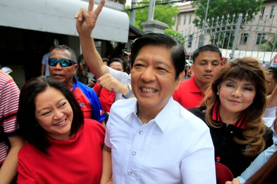 Twitter suspends hundreds of accounts promoting Philippines' Marcos