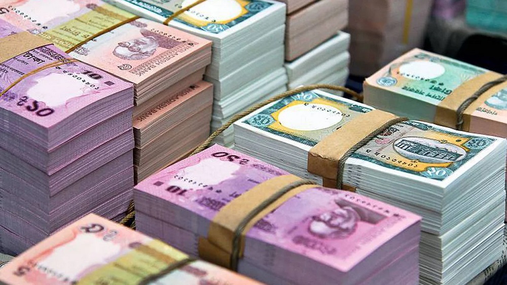 Default loans hit 126 crore