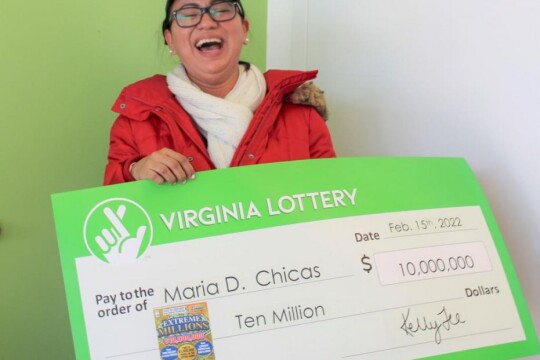 Woman gets $10M lottery ticket as a Valentine's Day gift