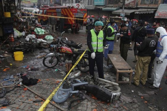 Bomb blast kills three in eastern Pakistan
