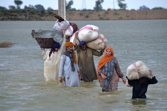 Pakistan in national emergency as flood toll nears 1,000